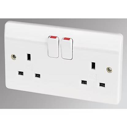 MK double-pole plug socket